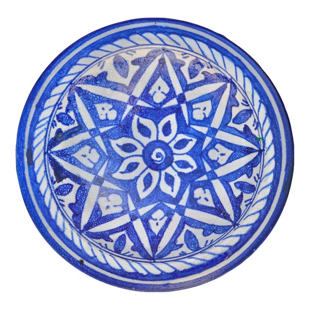 Mid 20th Century Handmade Blue Moorish Floral-Patterned Ceramic Decorative Plate For Sale