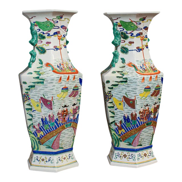 1900s Ceramic Oriental Urns - A Pair For Sale