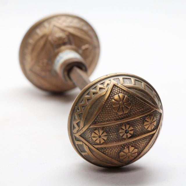 This Vernacular style four fold passage door knob was made by F.C. Linde in the 1885 catalog. It is part of the H-21900...