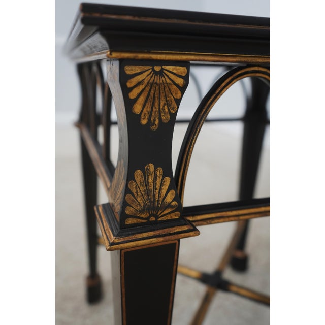 Chinoiserie Gold & Black Lacquer Occasional Lamp Table For Sale - Image 12 of 13