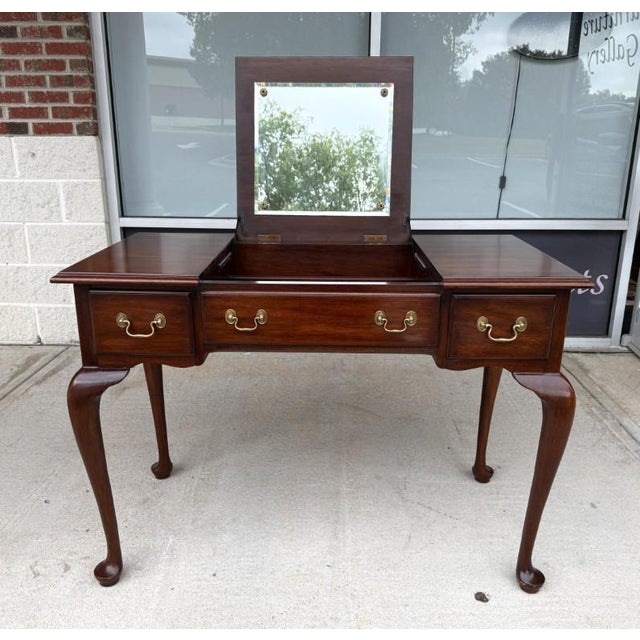 1980s 1980s Henkel Harris Solid Mahogany Vanity Model No. 2704 For Sale - Image 5 of 18