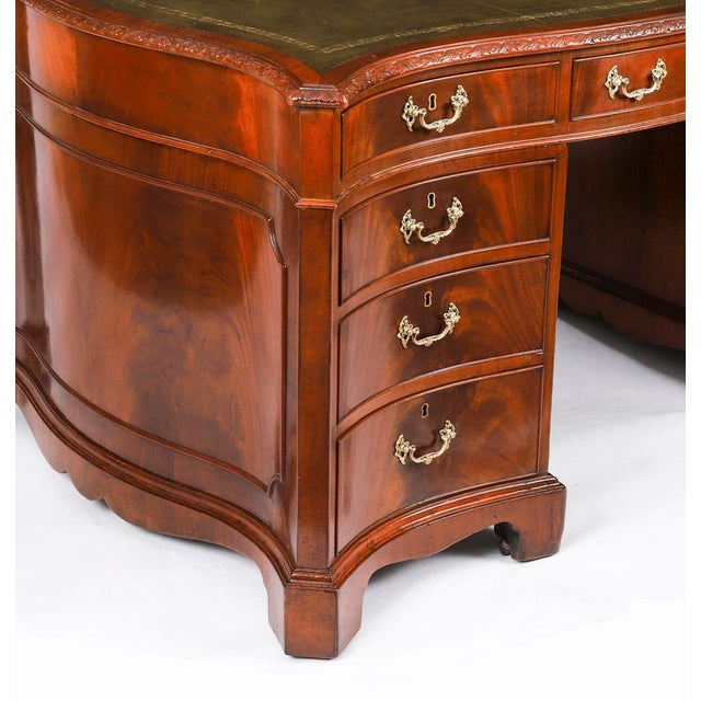 Antique 20th Century Flame Mahogany Serpentine Partners Pedestal Desk, 1890s For Sale - Image 3 of 18