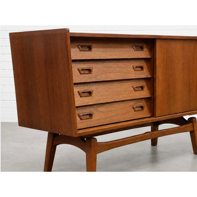 Mid Century Modern Styled Apartment Sized Asymmetrical Credenza / Media Stand / Sideboard For Sale In New York - Image 6 of 12