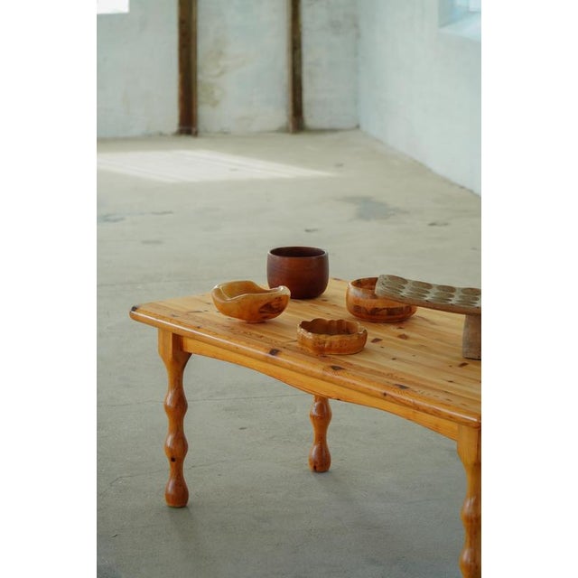 Modern Danish Scandinavian Brutalist Pine Coffee Table with Turned Legs, 1970s For Sale - Image 17 of 18