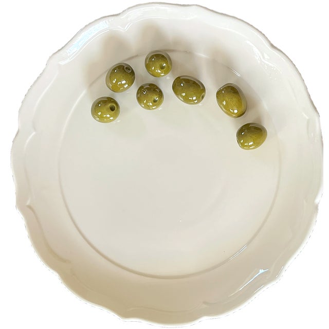 Traditional Vintage Til Trompe L’Oeil Ceramic Olive Serving Plate, in the Style of Este Ceramiche Made in Japan, 10" For Sale - Image 3 of 11