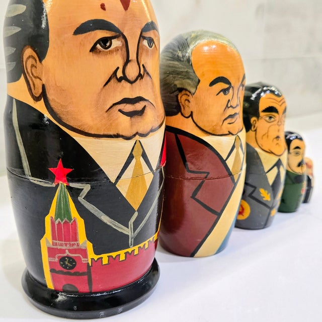 Vintage Russian Political Nesting Dolls, Hand-Painted Moscow 1991, Set of 5 For Sale - Image 4 of 12