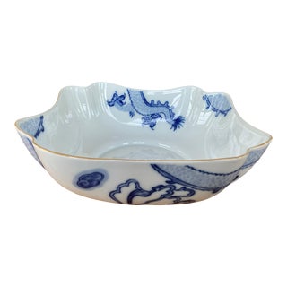 Vintage Mottahedeh Tiffany & Co. Blue & White Asian Porcelain Dragon Bowl With Gold Trim For Sale