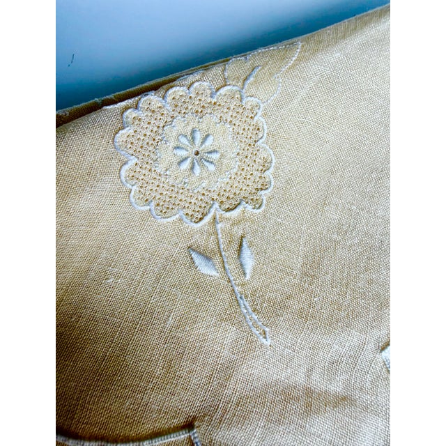 1970s Italian Linen Embroidered Floral Napkins, S/6 For Sale - Image 5 of 5