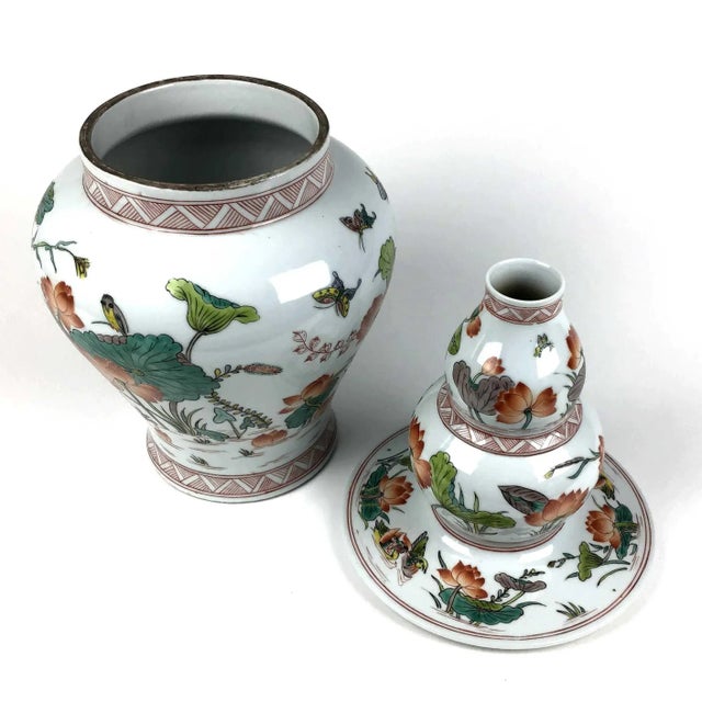 Antique Large Chinese Porcelain Vase For Sale In Portland, ME - Image 6 of 13