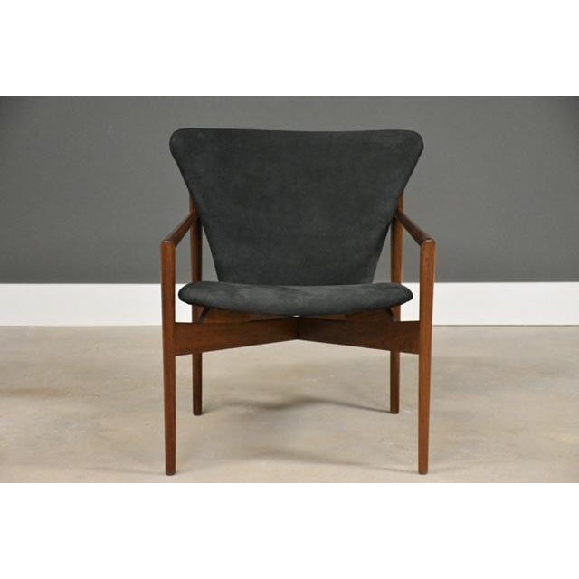 1950s Refinished Walnut Leather Lounge Chair For Sale - Image 4 of 8