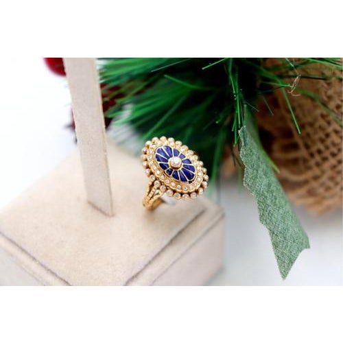 Gold Gold Ring with Diamonds in Brilliant Cut For Sale - Image 8 of 8