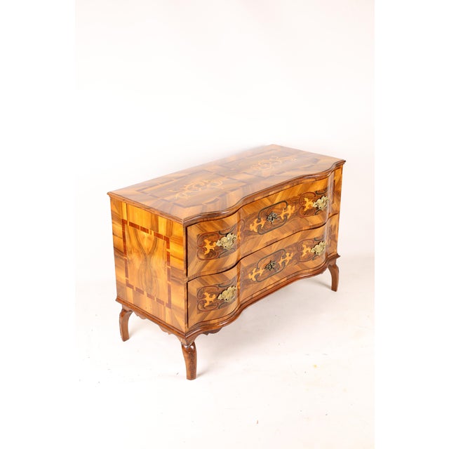 18th Century Baroque Chest of Drawers in Walnut, 1770 For Sale - Image 5 of 11