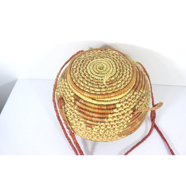 1970s Vintage African Coiled Straw Lidded Two Tone Orange Hand Woven Covered Basket With Straps For Sale - Image 5 of 10