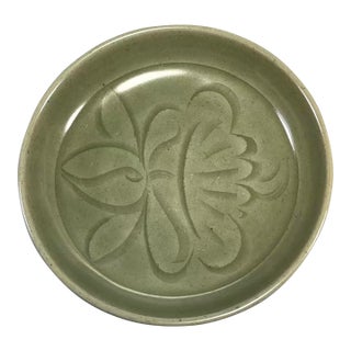 Vintage Chinese Longquan Celadon Shallow Dish With Incised Floral Interior For Sale