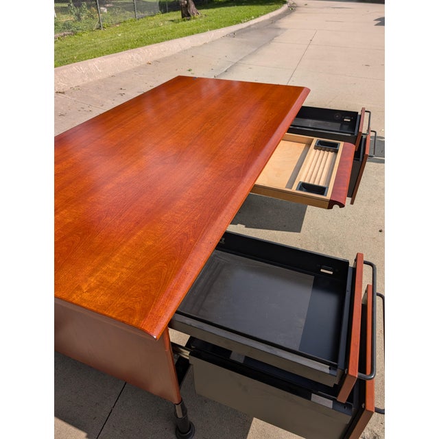 1990s Vintage 'Relay' Desk by Geoff Hollington for Herman Miller For Sale - Image 13 of 18