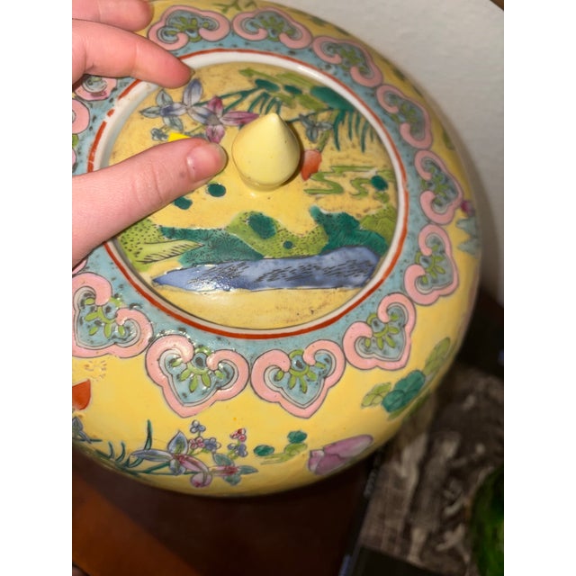 Early 20th Century Oversized 14” Vintage Yellow Famille Rose Lotus Pond Ginger Jar For Sale - Image 5 of 10