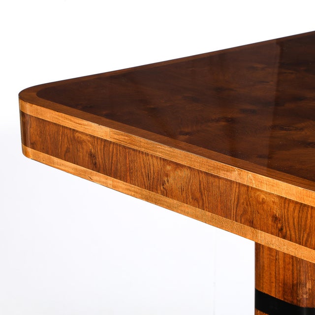 This Art Deco streamlined dining table, crafted in America circa 1935, is a stunning example of the era's emphasis on...