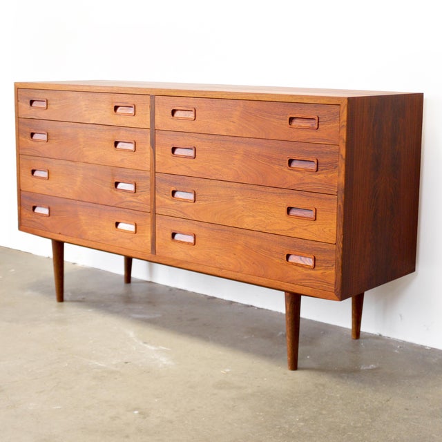 Carlo Jensen Hundevad & Co. Rosewood Model Hu 40/16 Low Dresser Designed by Carlo Jensen For Sale - Image 4 of 11