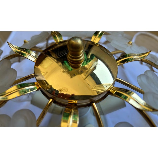 Elegant, beautiful, magical. A real jewel. 5 lamp holders. Up to 250V (Europe/UK Standard).The wiring of this item may be...