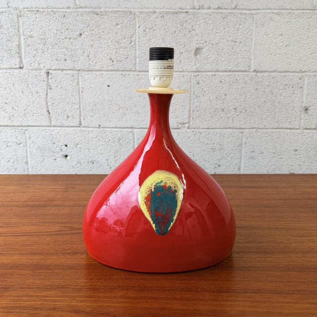 Mid 20th Century Vintage Danish Modern Bjørn Wiinblad Rosenthal Red Ceramic Table Lamps - Pair For Sale - Image 5 of 10