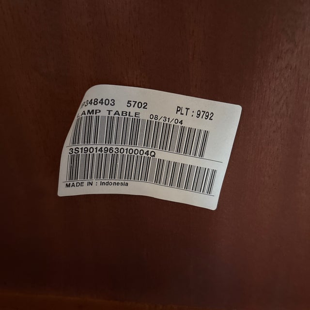 English Ethan Allen Chinese Chippendale Lamp End Table For Sale - Image 3 of 12