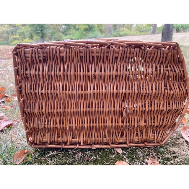 Vintage Wicker Picnic Basket W/ 2 Wine Bottle Compartments For Sale - Image 9 of 12