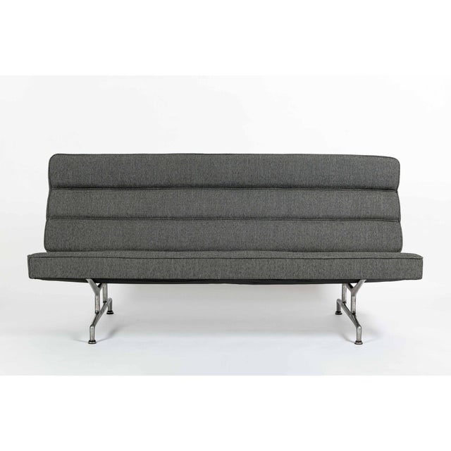 Mid-Century Modern Vintage Mid-Century Modern Eames Model 3473 Sofa for Herman Miller, 1960s For Sale - Image 3 of 15