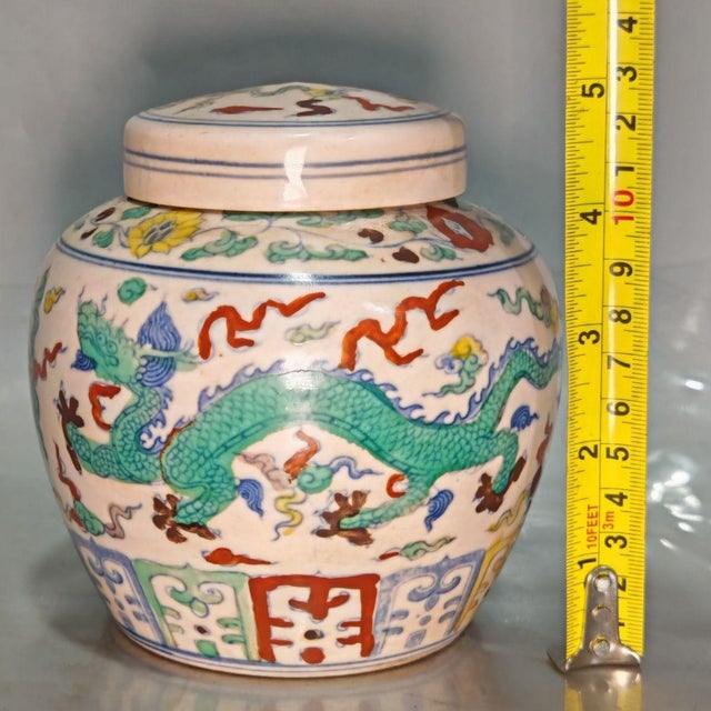 Wucai Dragon Motif Porcelain Ginger Jar, Chinoiserie Lidded Canister For Sale In New York - Image 6 of 9