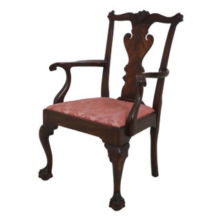 Kittinger Colonial Williamsburg Mahogany Ball & Claw Dining Room Armchair For Sale