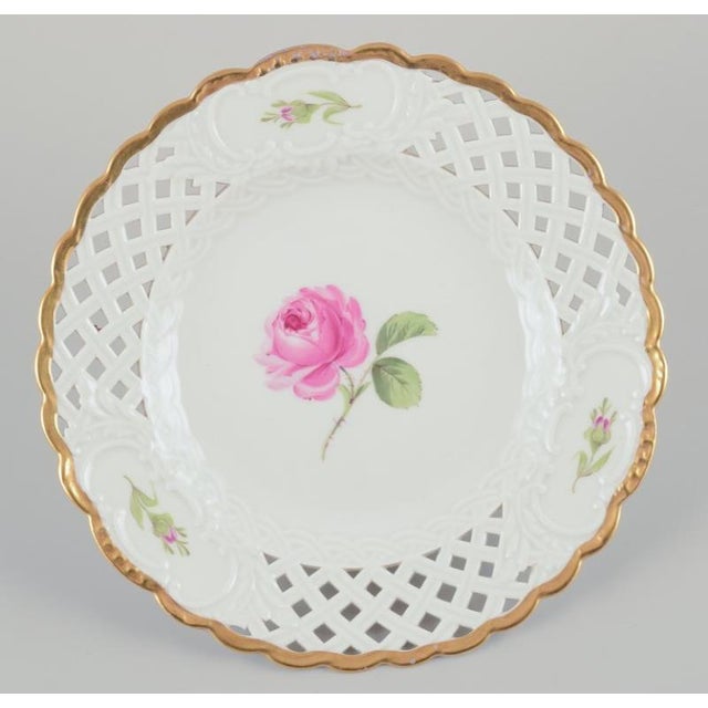 Pink Rose Reticulated Lunch Plates from Meissen, Germany, 1930s, Set of 6 For Sale - Image 6 of 9