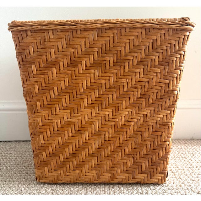Gorgeous woven rattan vintage clean wastebasket.