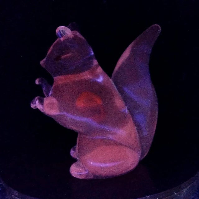 Cenedese Vintage Murano Cenedese Antonio Da Ros Alexandrite Purple Red Heart Italian Art Glass Squirrel Figurine For Sale - Image 4 of 5