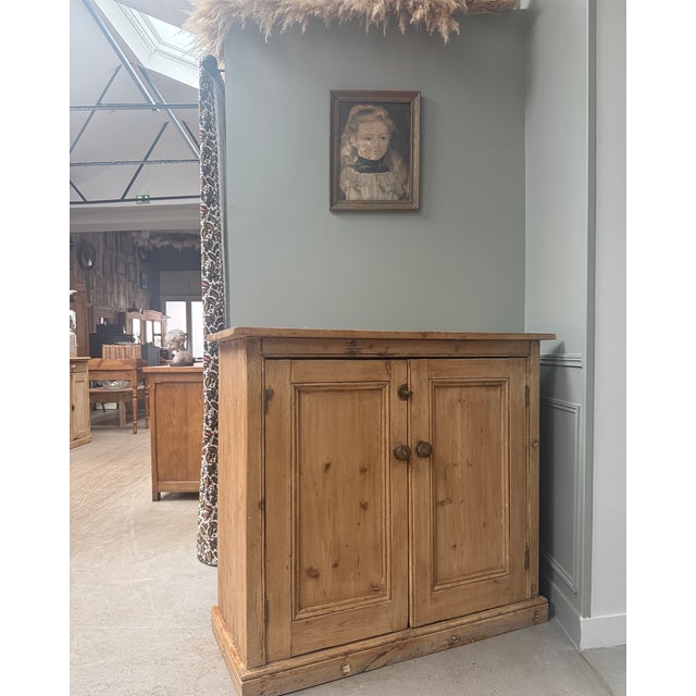 Vintage English Pine Sideboard, 1940s For Sale - Image 3 of 12