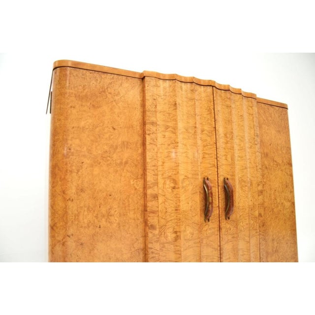 Art Deco Burr Walnut Cabinet from Harry and Lou Epstein, 1930s For Sale - Image 12 of 15