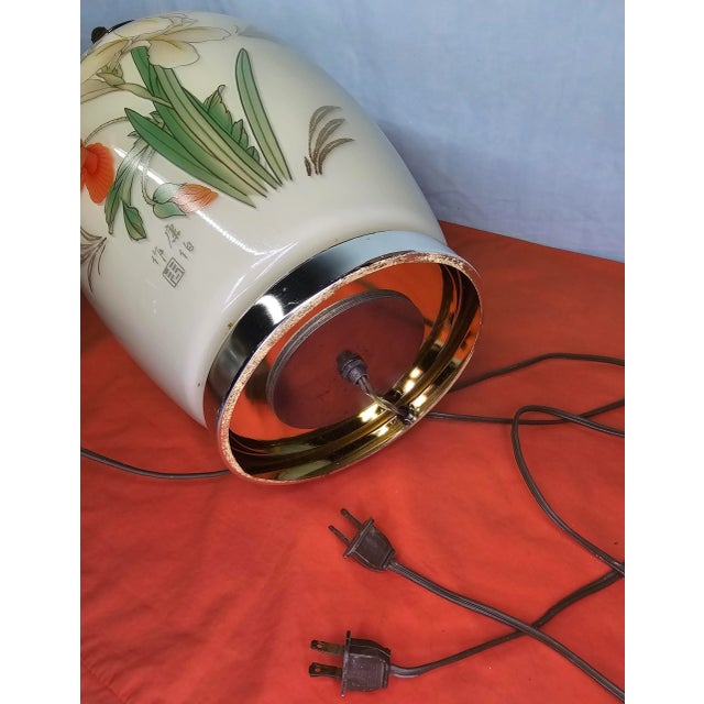 Chinoiserie Mid-Century Oriental Ginger Jar Table Lamp Hand Painted Signed Set of 2 For Sale - Image 3 of 10