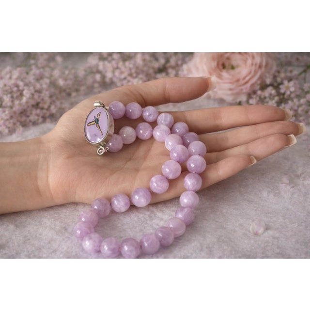 Lavender Chatoyant Kunzite Necklace With Vintage Crystal Clasp For Sale - Image 9 of 10