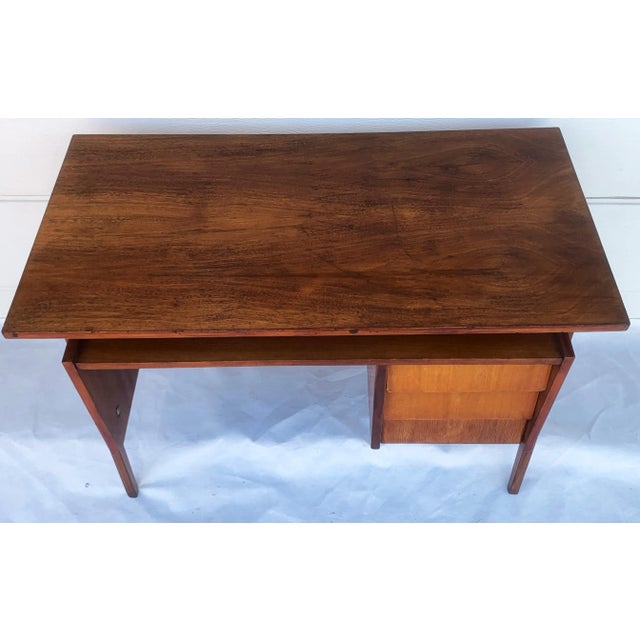Wood Small Mid-Century Modern Desk, 1950s-1970s For Sale - Image 7 of 18
