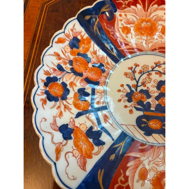 Antique Japanese Imari Porcelain Plates with Scalloped Edge, 1900, Set of 2 For Sale - Image 9 of 16