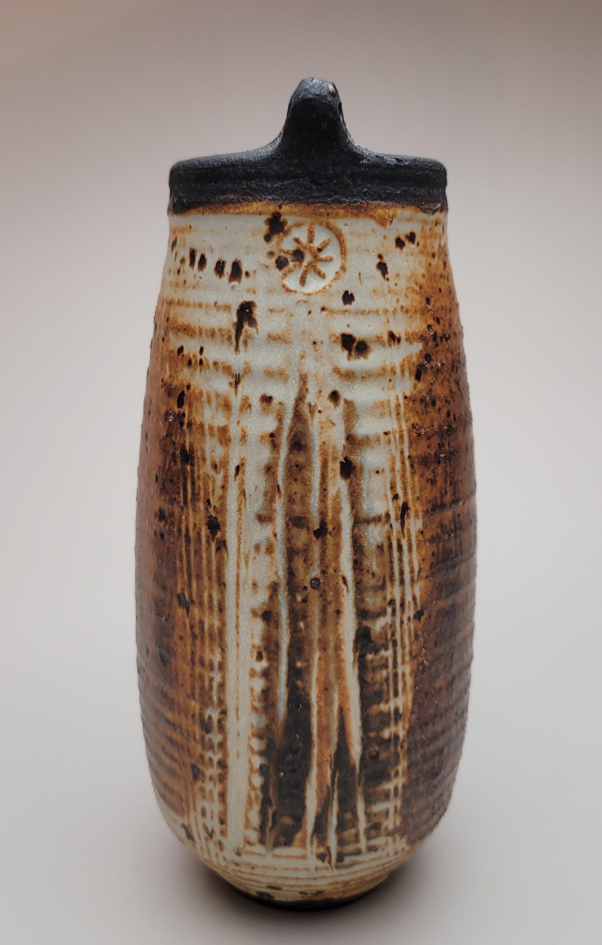 pottery-vase-by-vivika-and-