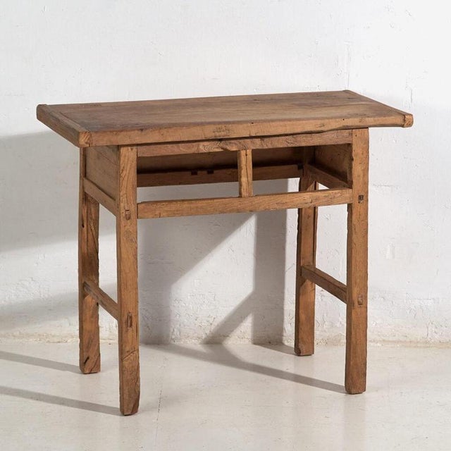 Antique solid wood console table (c.1900)Dimensions: Length: 96 cm Depth: 47 cm Height: 79 cmStyle: QingMaterials and...