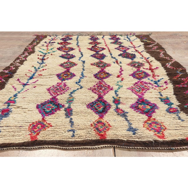 Vintage Azilal Moroccan Rug, 04'11 X 08'08 For Sale - Image 9 of 10