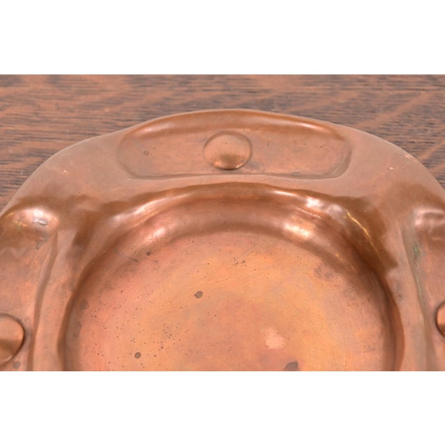 Gustav Stickley Signed Hammered Copper Ashtray or Catchall, Circa 1910 For Sale In South Bend - Image 6 of 10