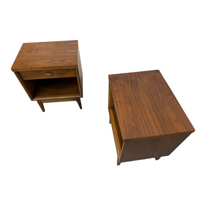 Mid-Century Modern Walnut Nightstands - Set of 2 For Sale In Philadelphia - Image 6 of 9