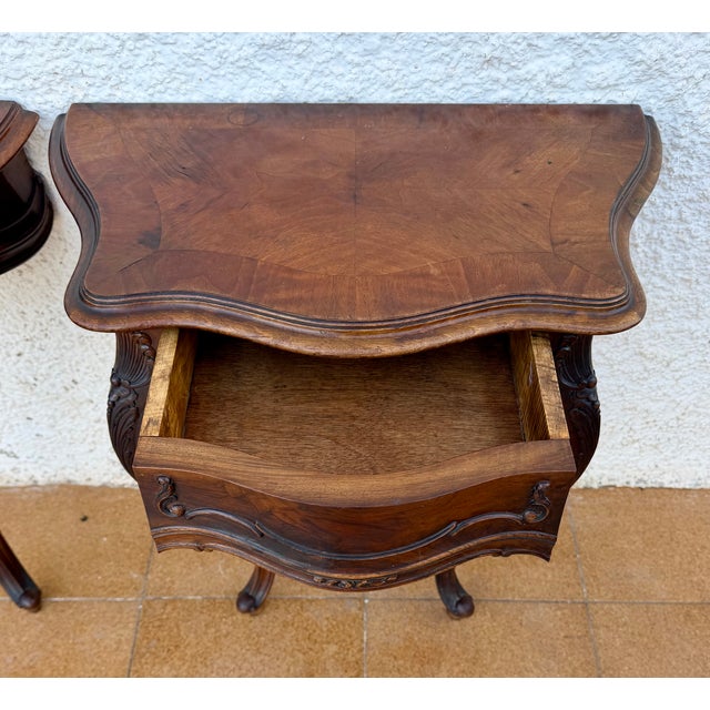 French Louis XV Style Walnut Wall-Mounted Bedside Tables, 1930, Set of 2 For Sale - Image 9 of 16