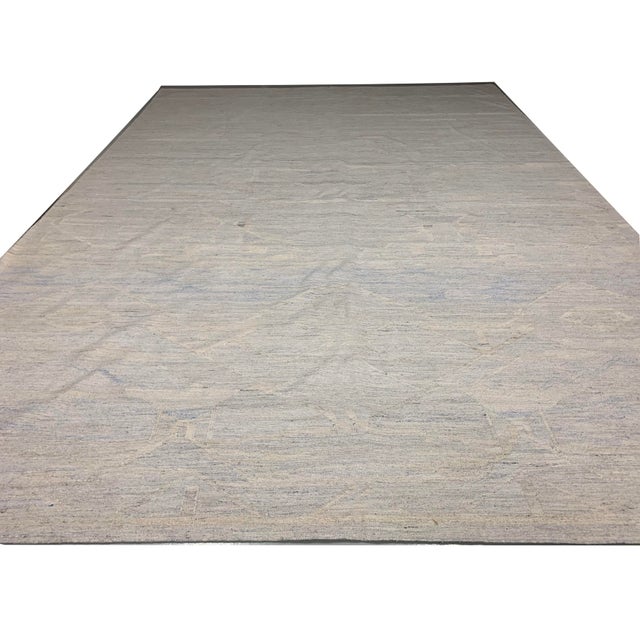 Swedish Style Kilim Deco Rug Ivory Gray Blue 10ft 1in X 13ft 6in For Sale - Image 4 of 6