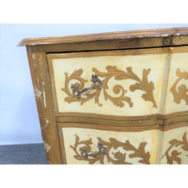 Early 20th Century Italian Florentine Cream & Gold Gilt Commode For Sale - Image 5 of 7