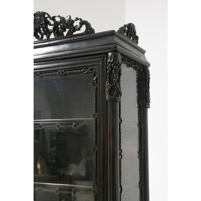 Antique Colonial Showcase in Fine Wood For Sale - Image 5 of 12