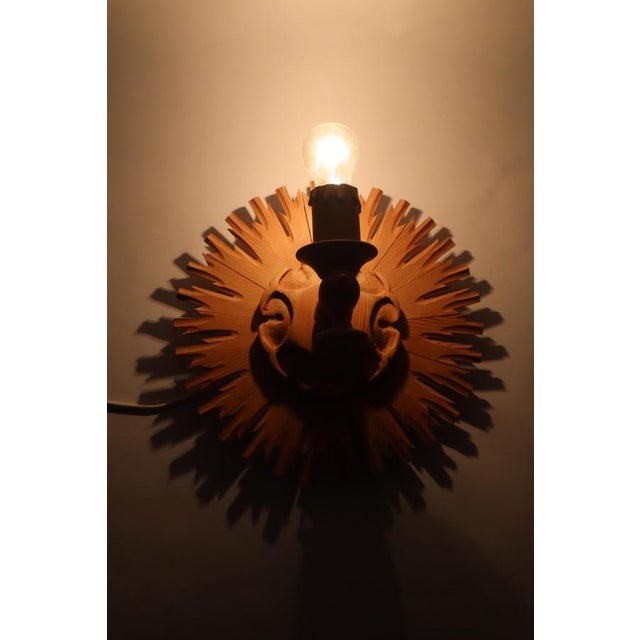 Hand-Crafted Pine Wood Starburst Sun Wall Lamps, Italy, 1980s, Set of 2 For Sale - Image 14 of 18