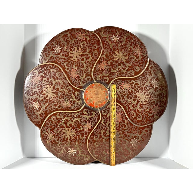 Early 18th Century Monumental Chinese Qiangjin Lacquered Box: Gold Gilt Floral Decor For Sale - Image 9 of 10