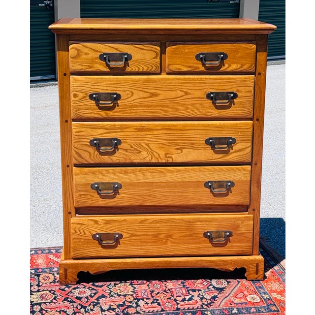 Bring timeless warmth and exceptional American craftsmanship into your home with this stunning 1970s Link-Taylor...